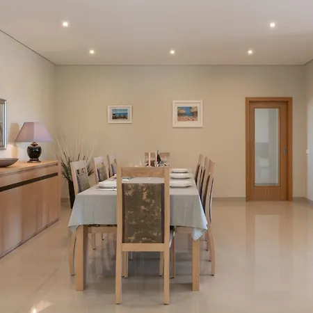 Vila Roja- Pe Sleeps 8 With Pool Air Con And Wifi Olhos de Agua (Albufeira)