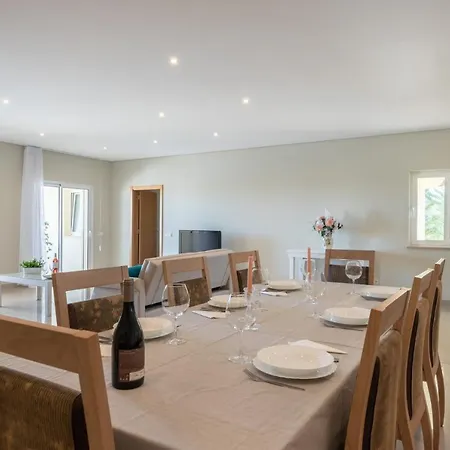 Roja- Pe Sleeps 8 With Pool Air Con And Wifi *
